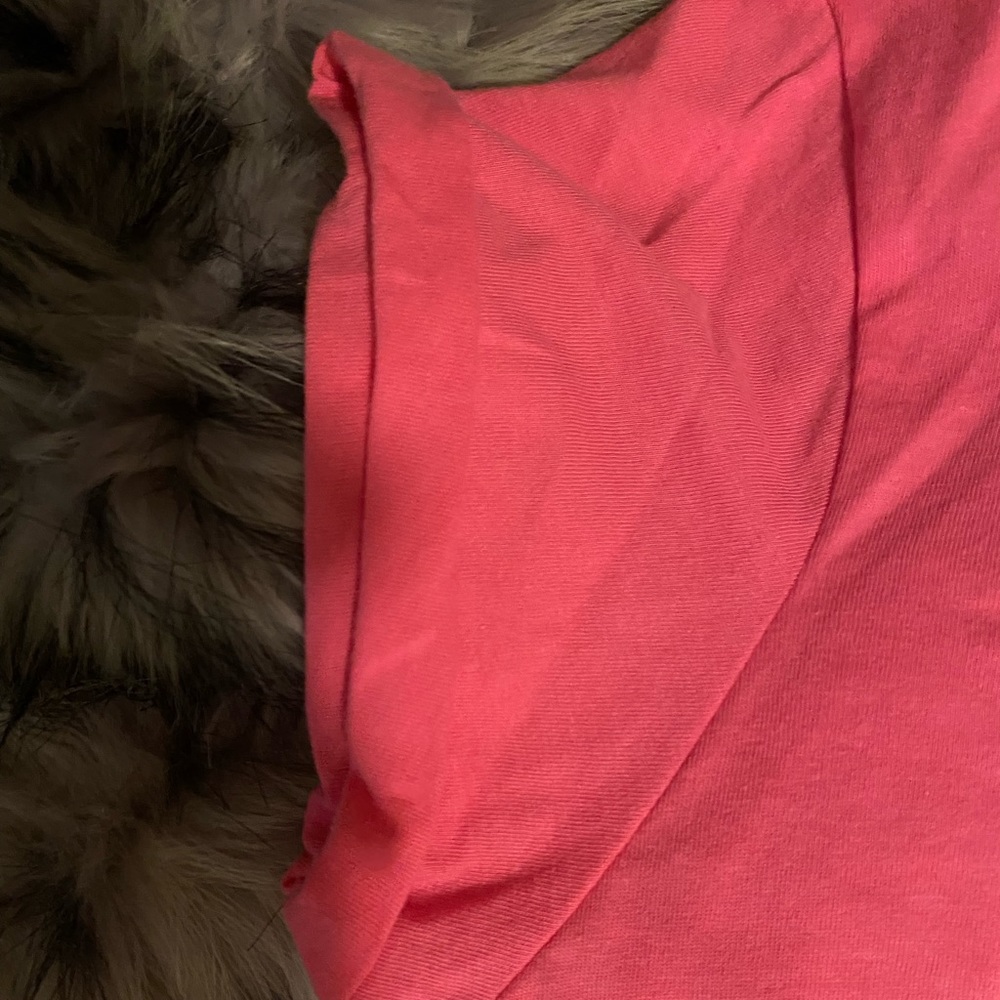 🔥New PINK Brand T-shirt pink medium. Matching large sweatshirt in closet! - Picture 4 of 8